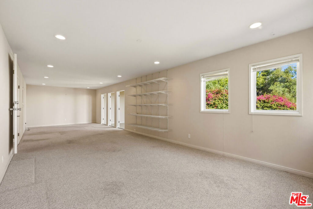 2965 Seabreeze Drive Property Photo 23