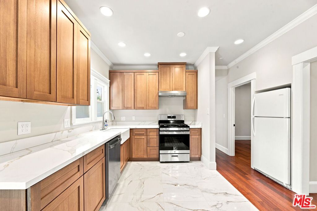 322 Huntley Drive Property Photo 17