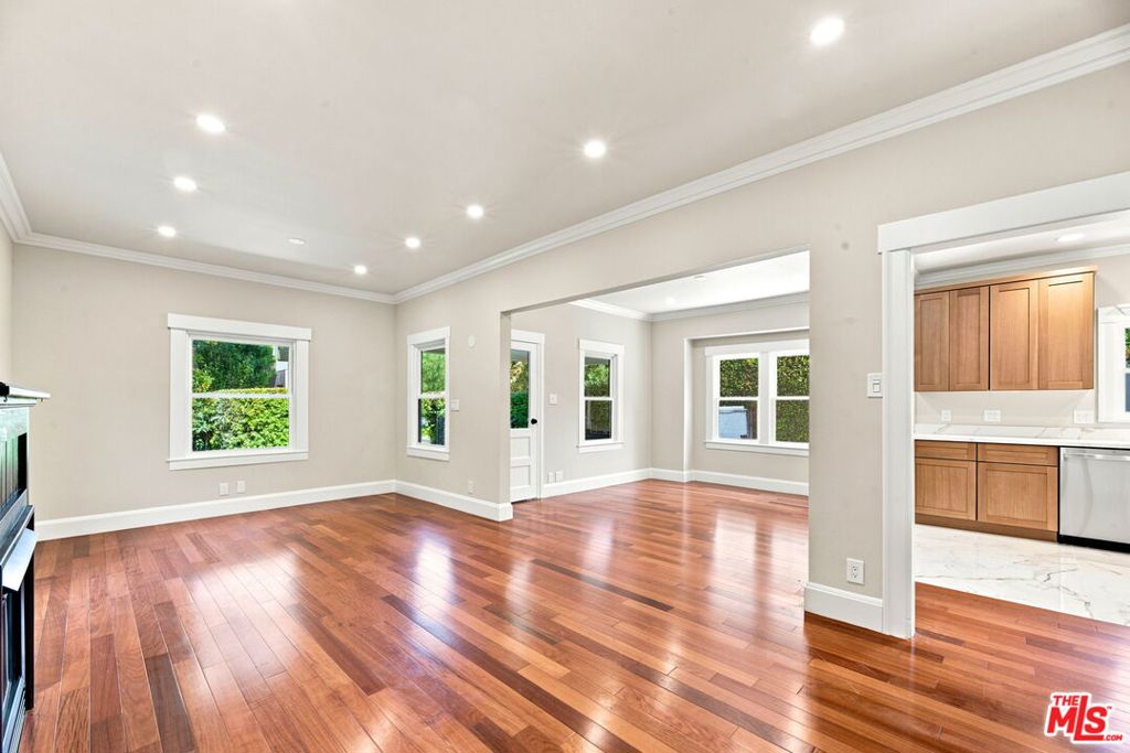 322 Huntley Drive Property Photo 18