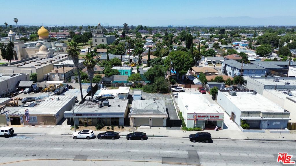 1631 E Compton Boulevard Property Photo 2