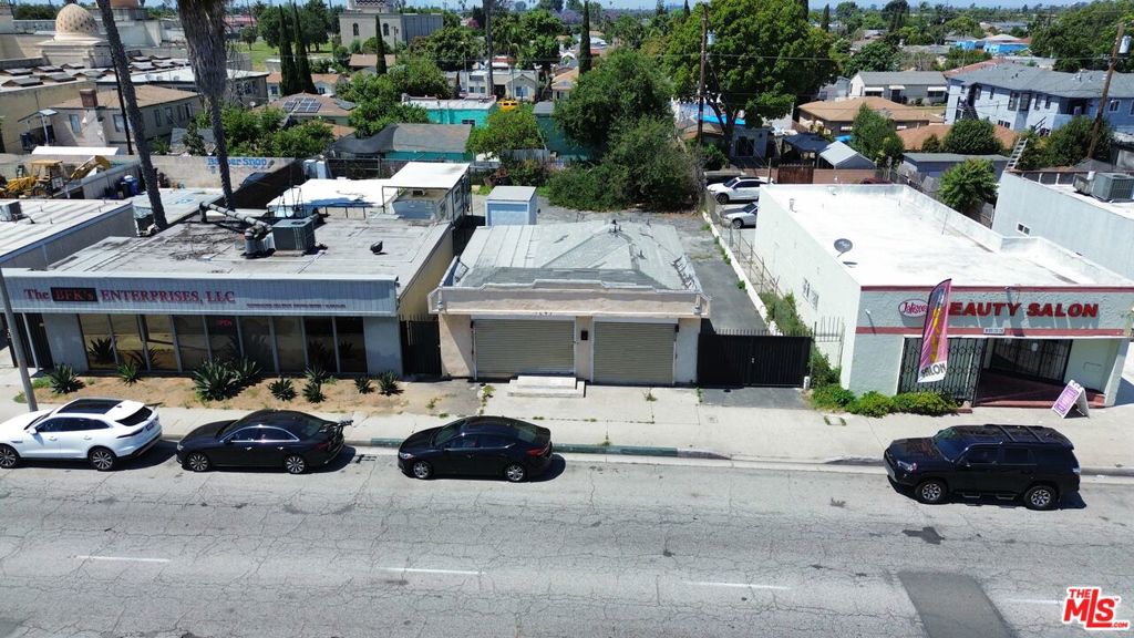 1631 E Compton Boulevard Property Photo 7