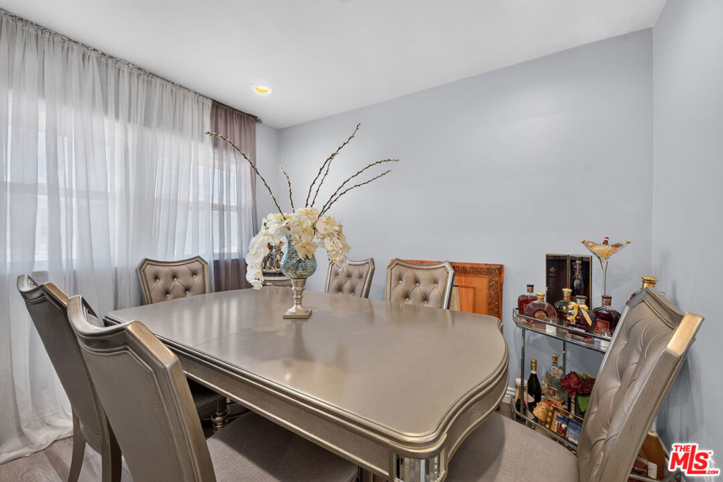11232 Keswick Street Property Photo 20
