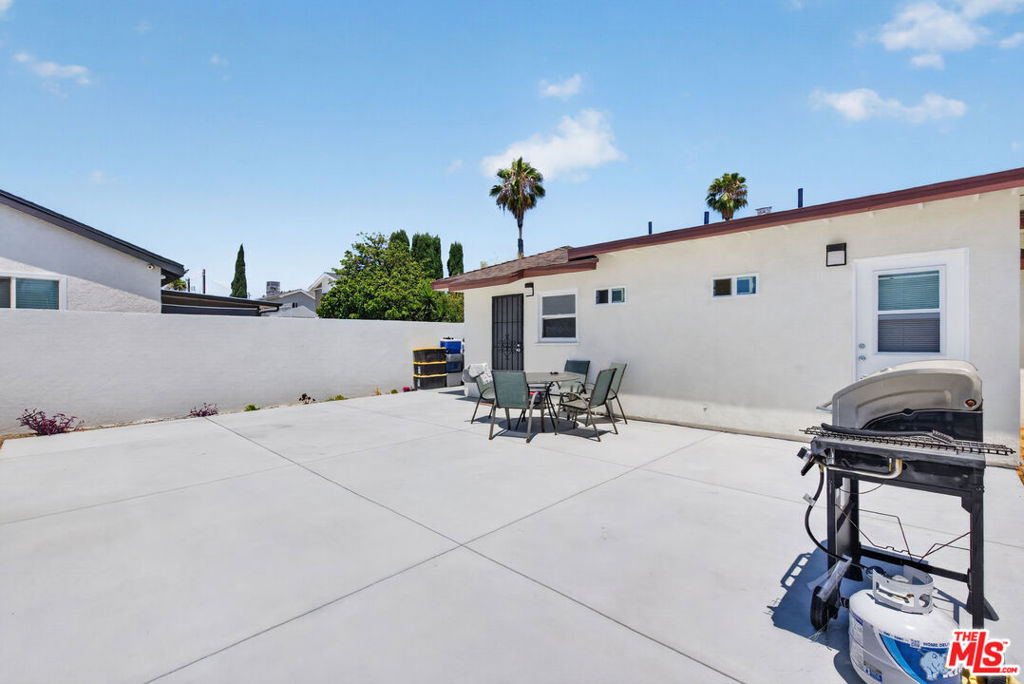 11232 Keswick Street Property Photo 25
