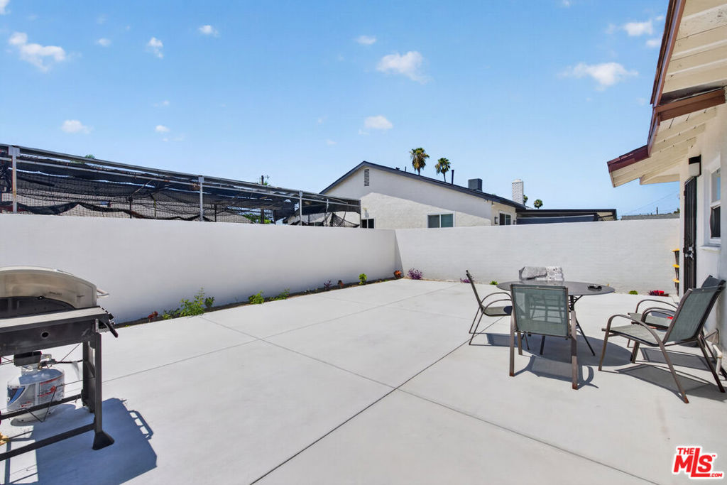 11232 Keswick Street Property Photo 27