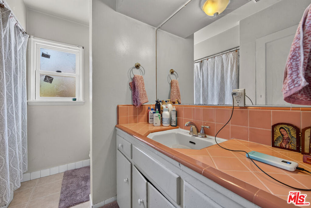 11232 Keswick Street Property Photo 44