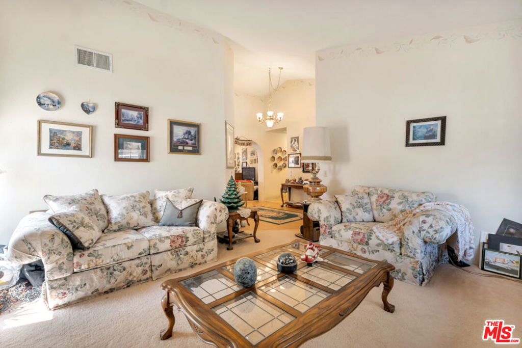 11734 Chisholm Court Property Photo 8