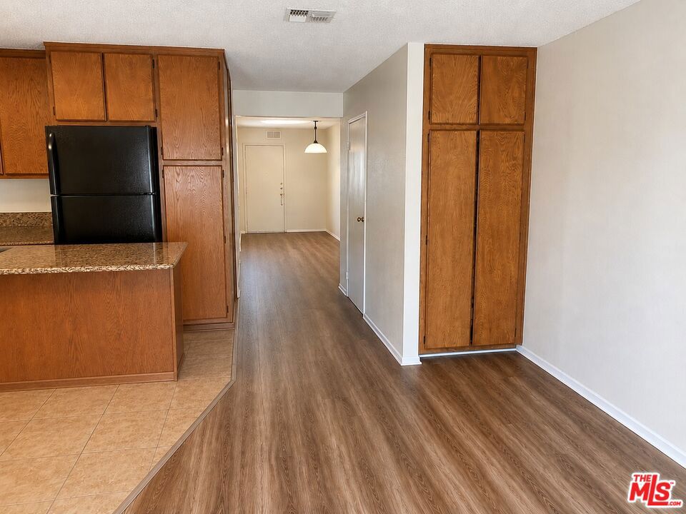 1255 E 90th Street Property Photo 9