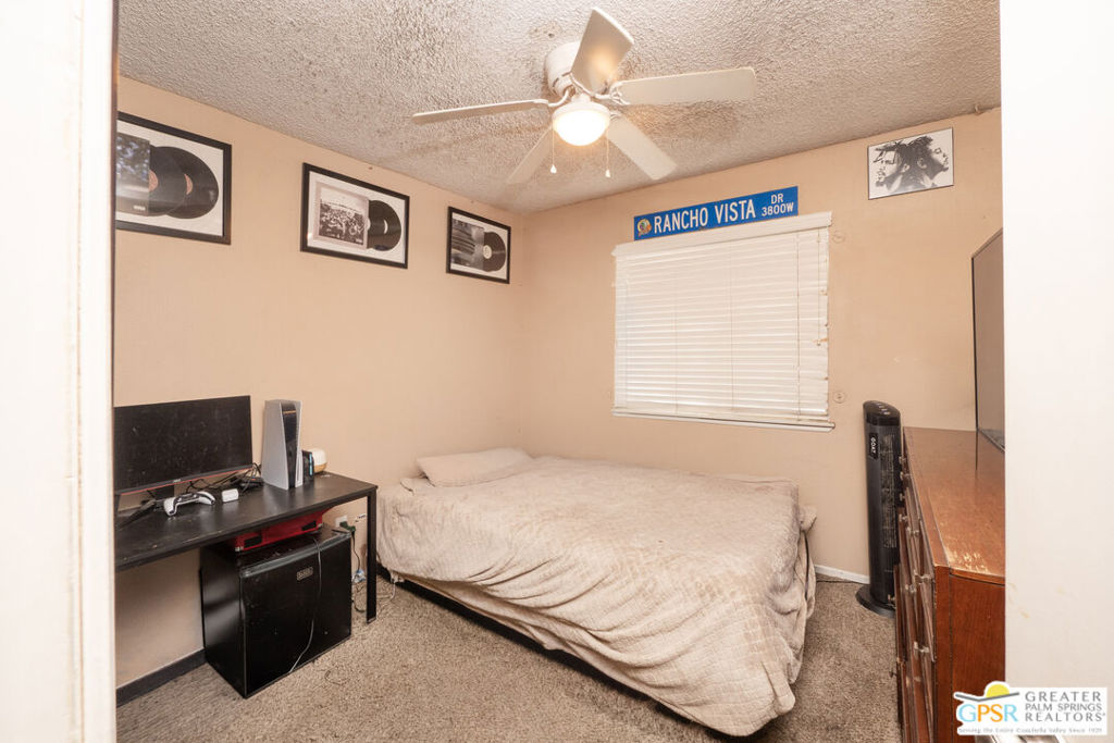 2466 N Orange Avenue Property Photo 25