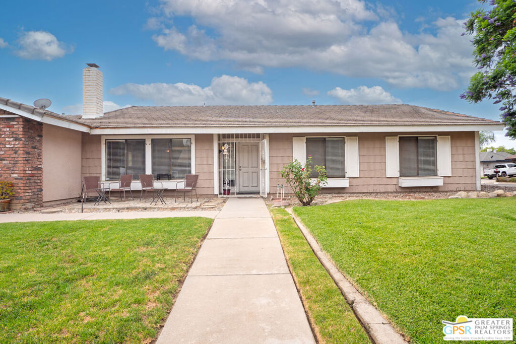 2466 N Orange Avenue Property Photo 41