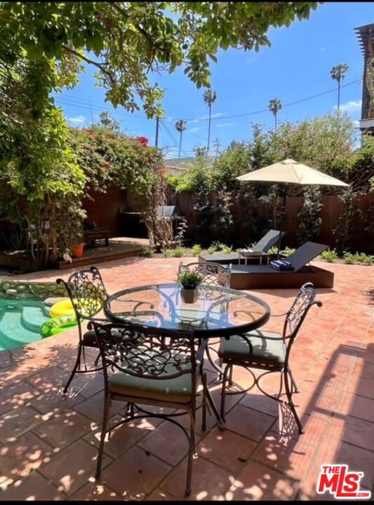 12318 Dorothy Street Property Photo 15