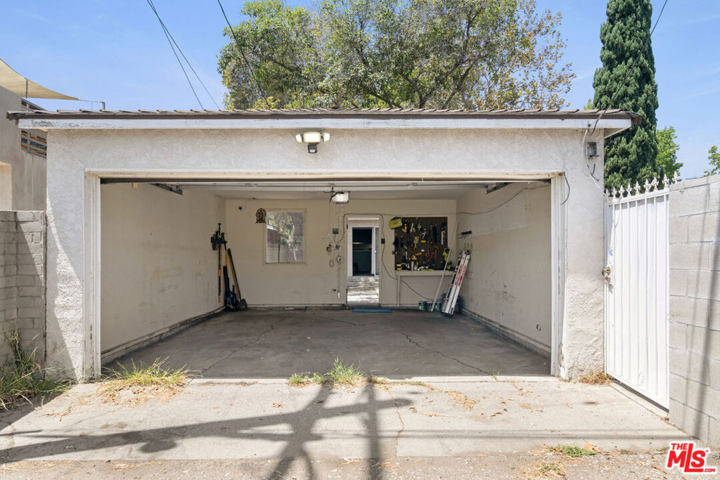2848 Westwood Boulevard Property Photo 17
