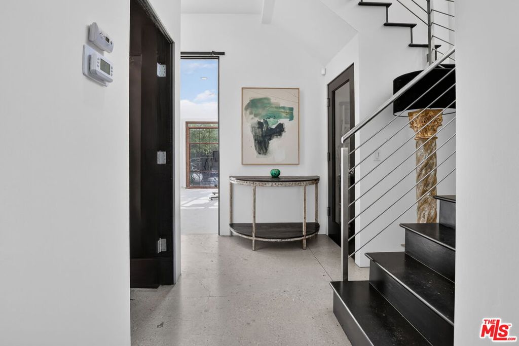 2425 Clement Avenue Property Photo 23