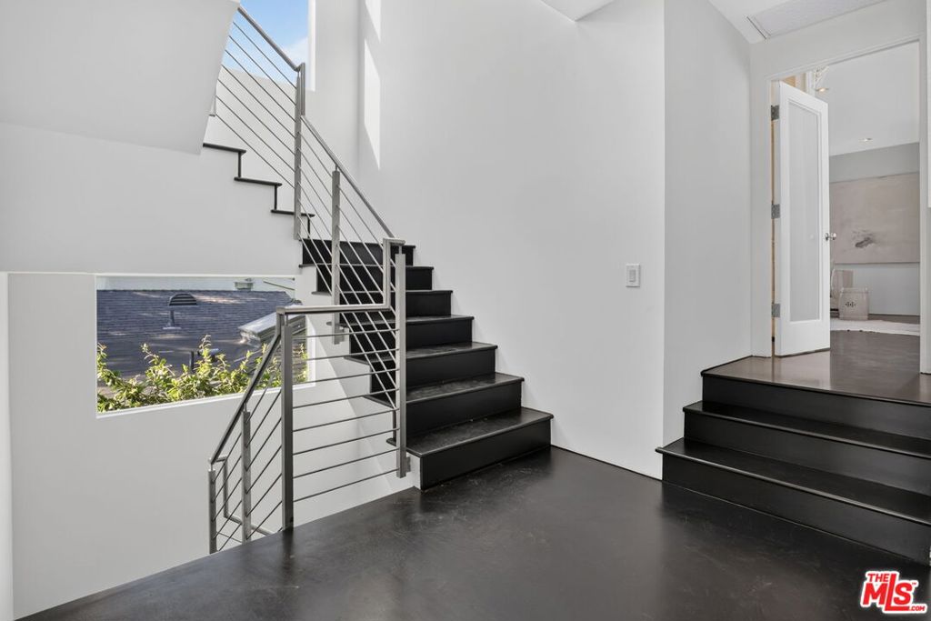 2425 Clement Avenue Property Photo 49
