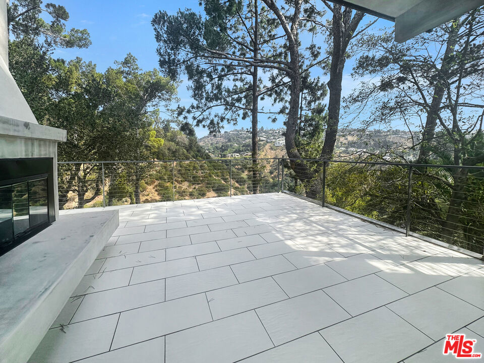 8265 Mannix Drive Property Photo 16