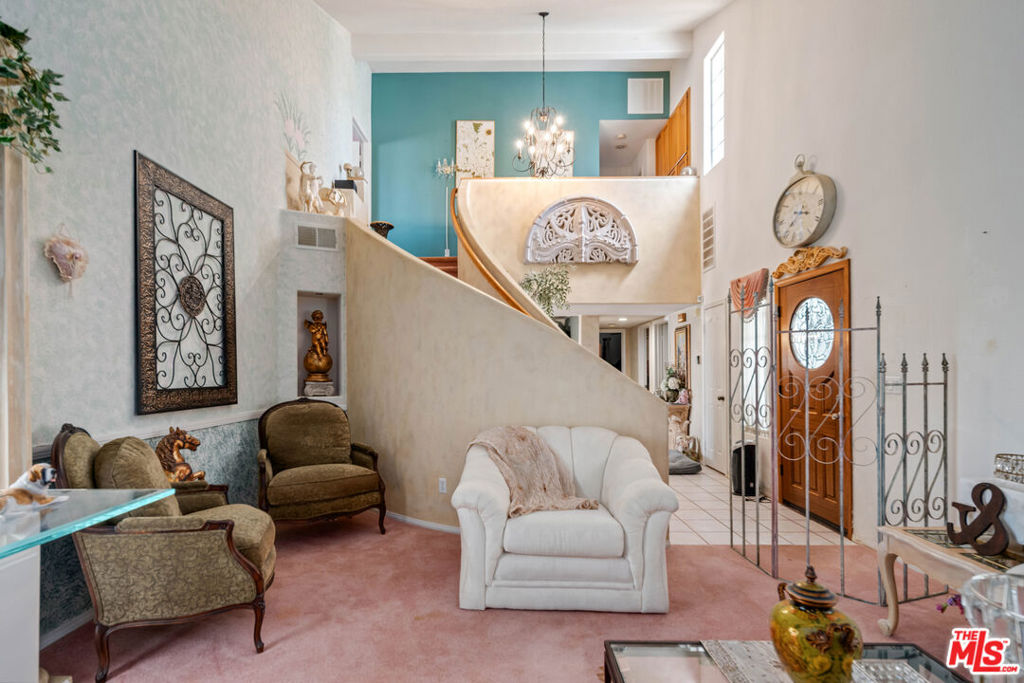 37644 Giavon Street Property Photo 8