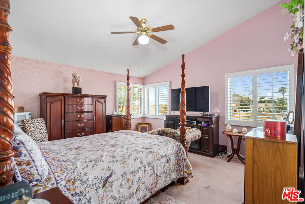 37644 Giavon Street Property Photo 21