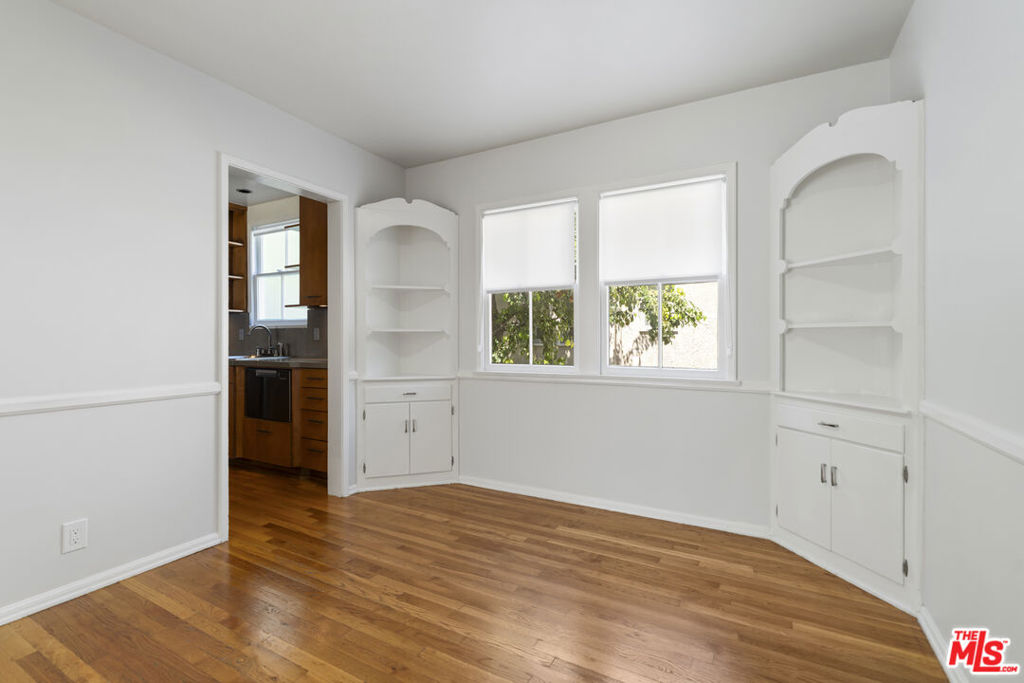 15222 1/2 Dickens Street Property Photo 18