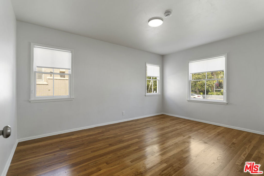 15222 1/2 Dickens Street Property Photo 30