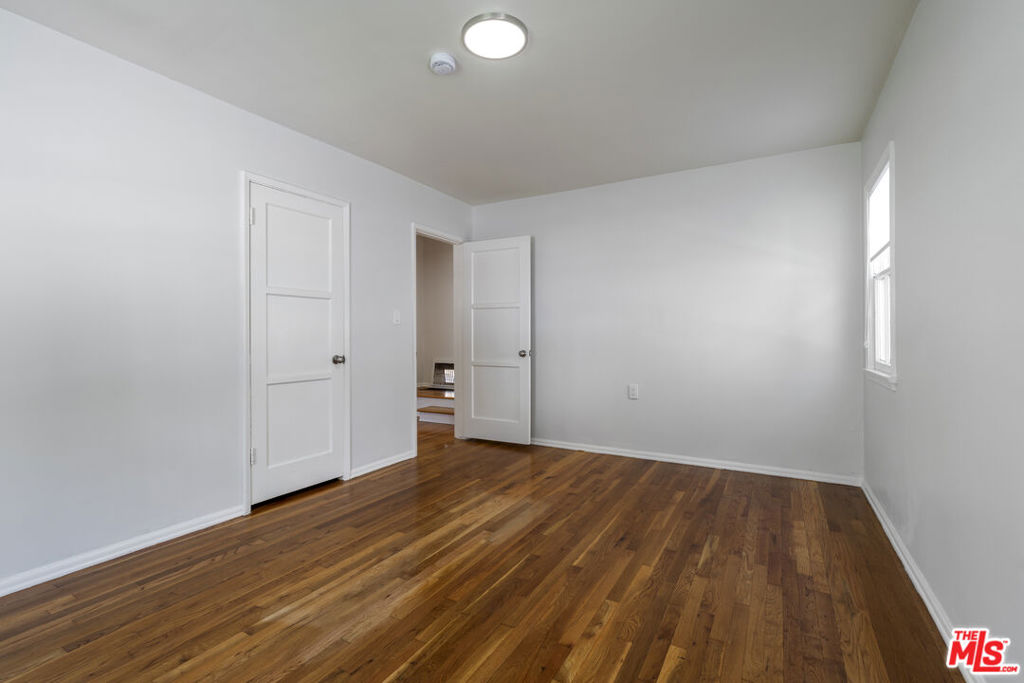 15222 1/2 Dickens Street Property Photo 31