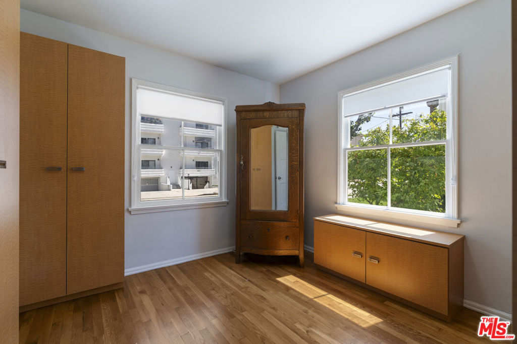 15222 1/2 Dickens Street Property Photo 36