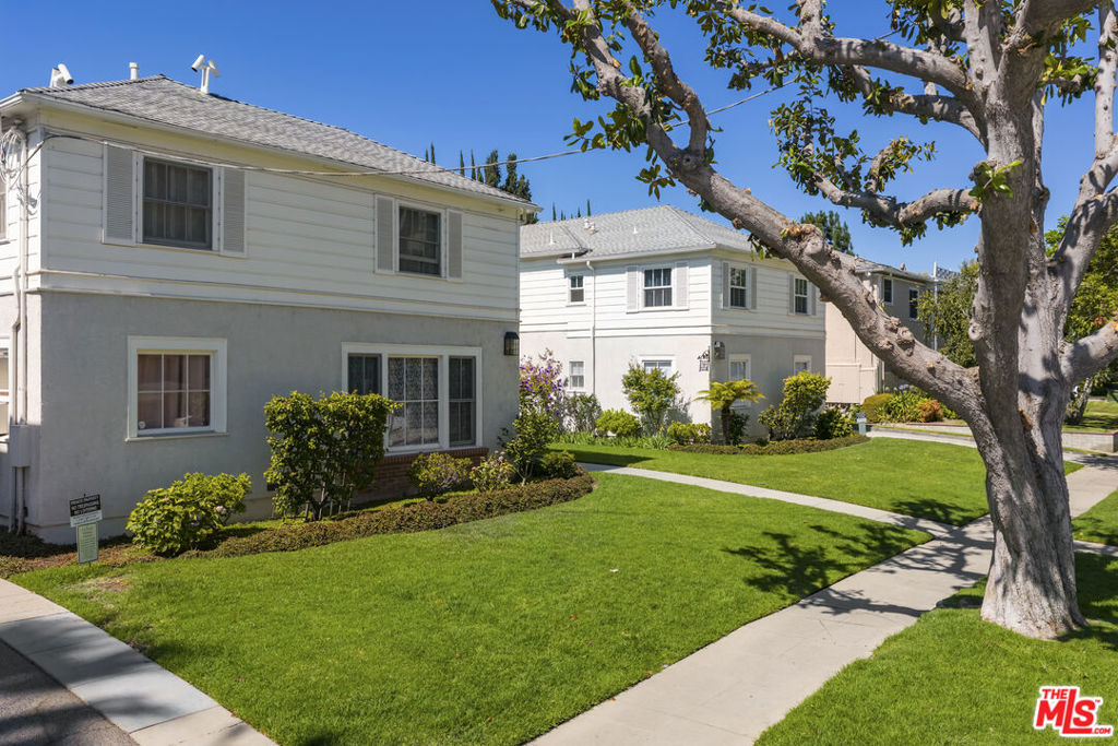 15222 1/2 Dickens Street Property Photo 48