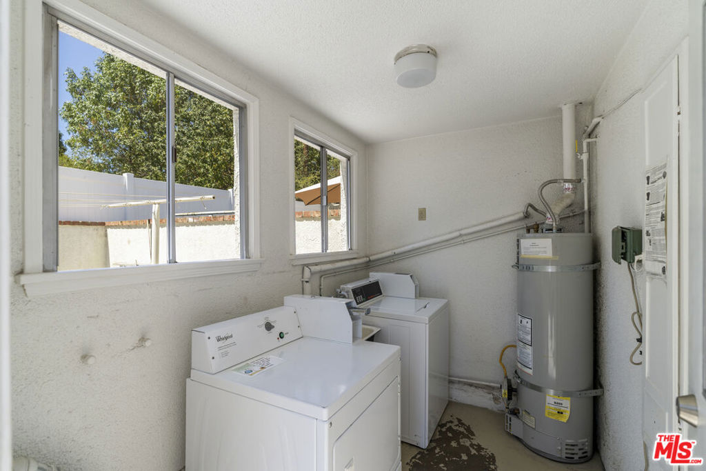 15222 1/2 Dickens Street Property Photo 49