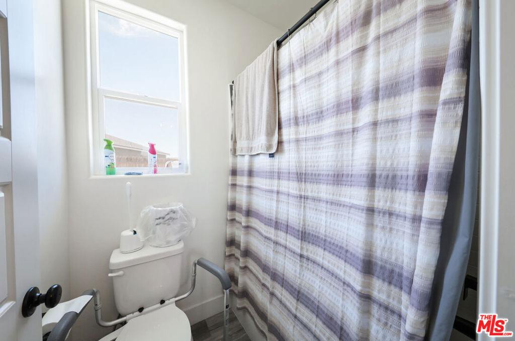 7700 Nigu River Street Property Photo 8