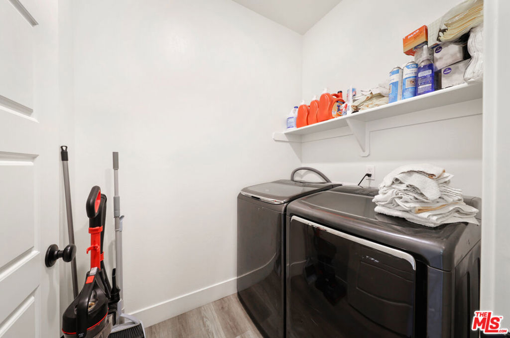 7700 Nigu River Street Property Photo 11