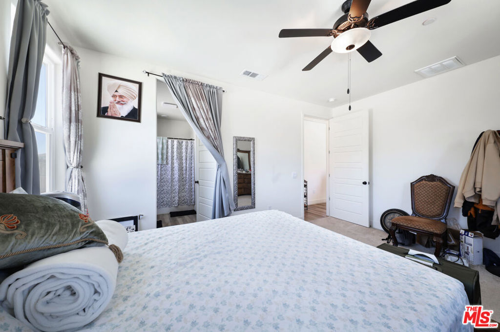7700 Nigu River Street Property Photo 14