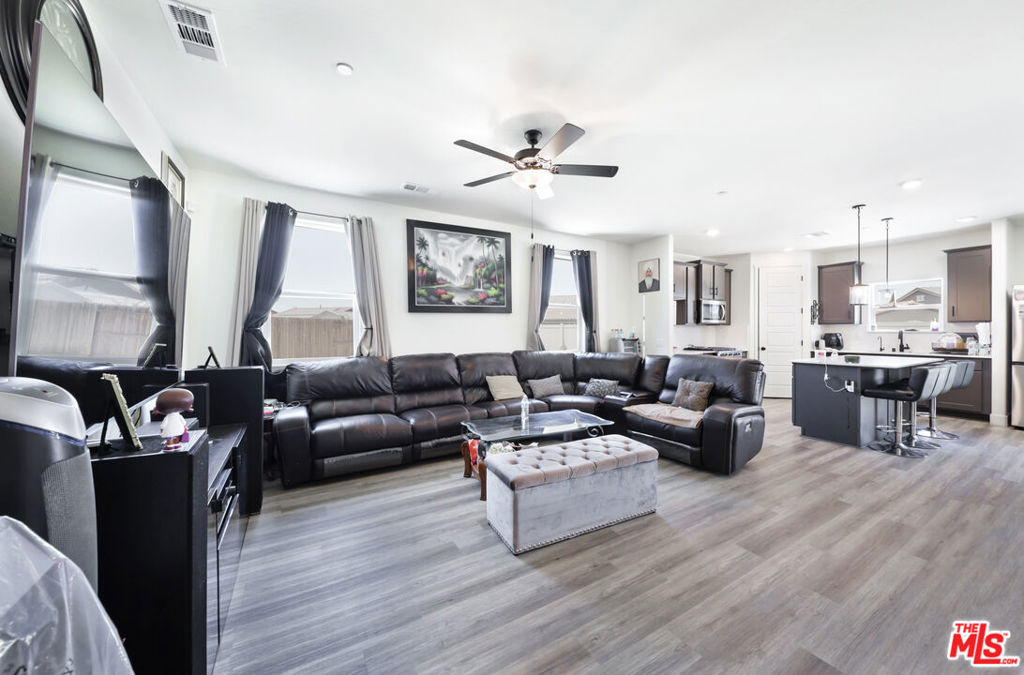 7700 Nigu River Street Property Photo 18