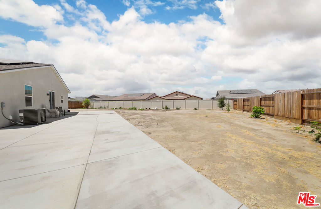 7700 Nigu River Street Property Photo 24