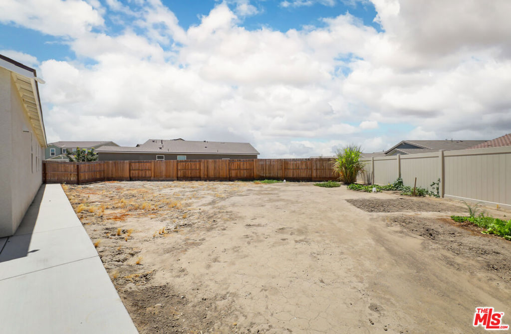 7700 Nigu River Street Property Photo 25