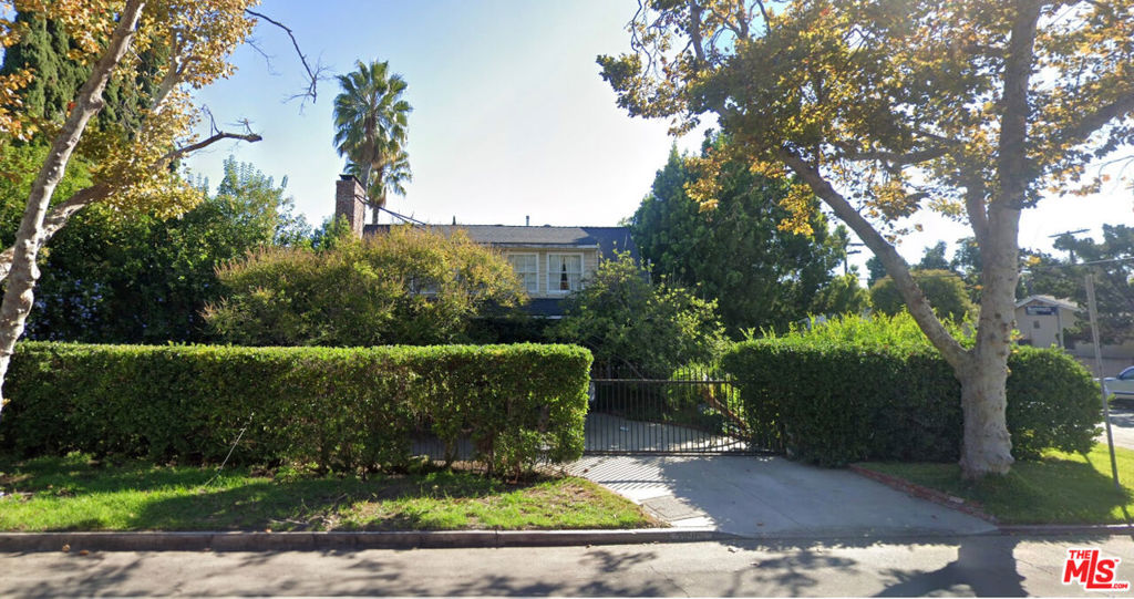 5904 Mammoth Avenue Property Photo 1