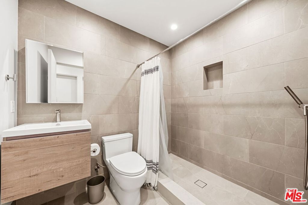 9206 Monte Mar Drive Property Photo 47
