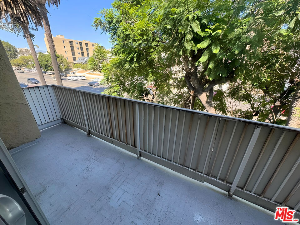 245 S Rampart Boulevard 302 Property Photo 13