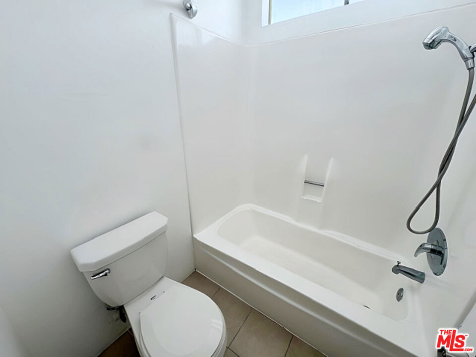 245 S Rampart Boulevard 302 Property Photo 21
