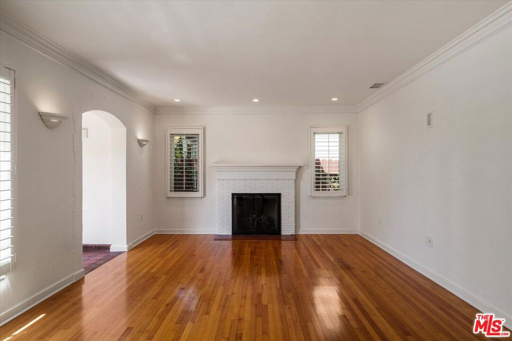 627 26th Street Property Photo 4