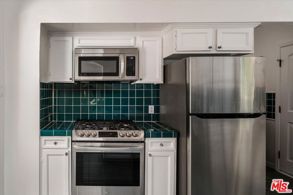 627 26th Street Property Photo 10