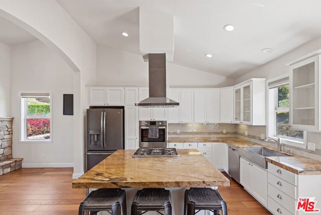 30429 Morning View Drive Property Photo 12
