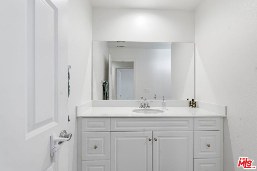 20237 Breeze Blooms Drive Property Photo 13