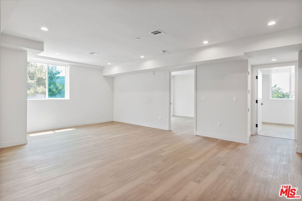 132 Rosemont Avenue 201 Property Photo 2