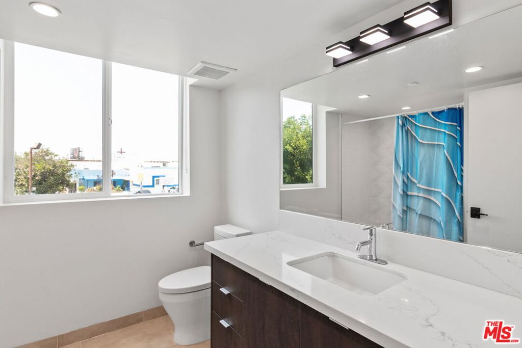 132 Rosemont Avenue 201 Property Photo 12