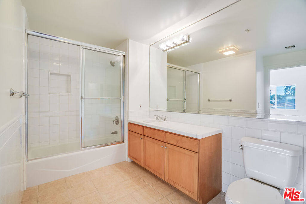 3328 Oakhurst Avenue 110 Property Photo 13