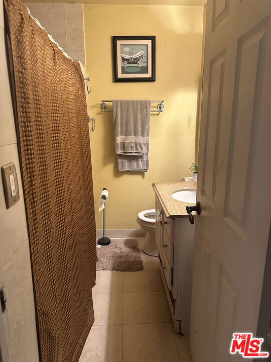 748 E Century Boulevard Property Photo 7