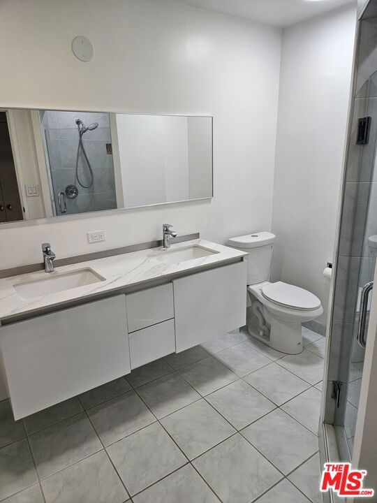4531 Van Nuys Property Photo 10