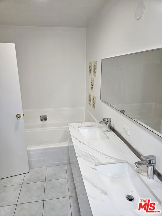 4531 Van Nuys Property Photo 11