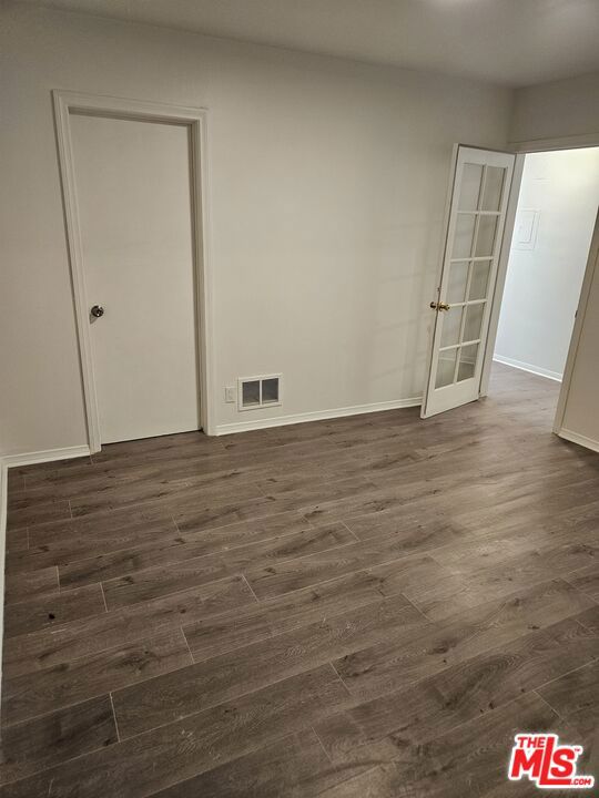 4531 Van Nuys Property Photo 12