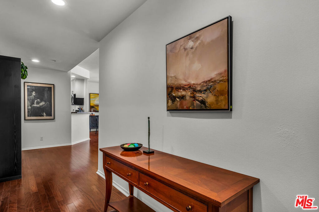 3613 Glendon Avenue 101 Property Photo 3