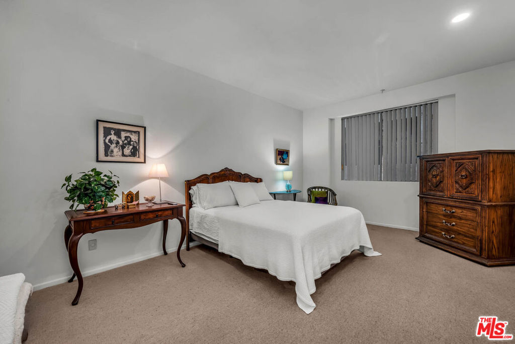 3613 Glendon Avenue 101 Property Photo 11