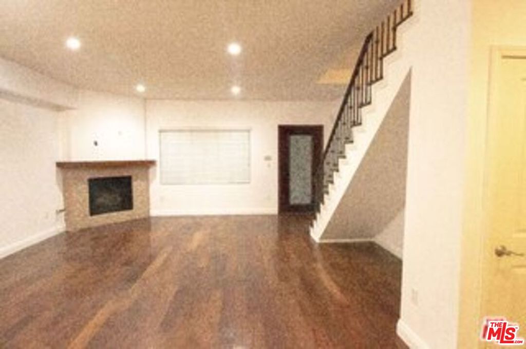 4428 Fulton Avenue 103 Property Photo 6